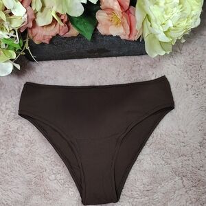 Skims Fits Everybody Cheeky Medium Brown/Cocoa